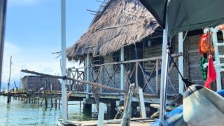 Cabane traditionnelle sur l'archipel des San Blas.